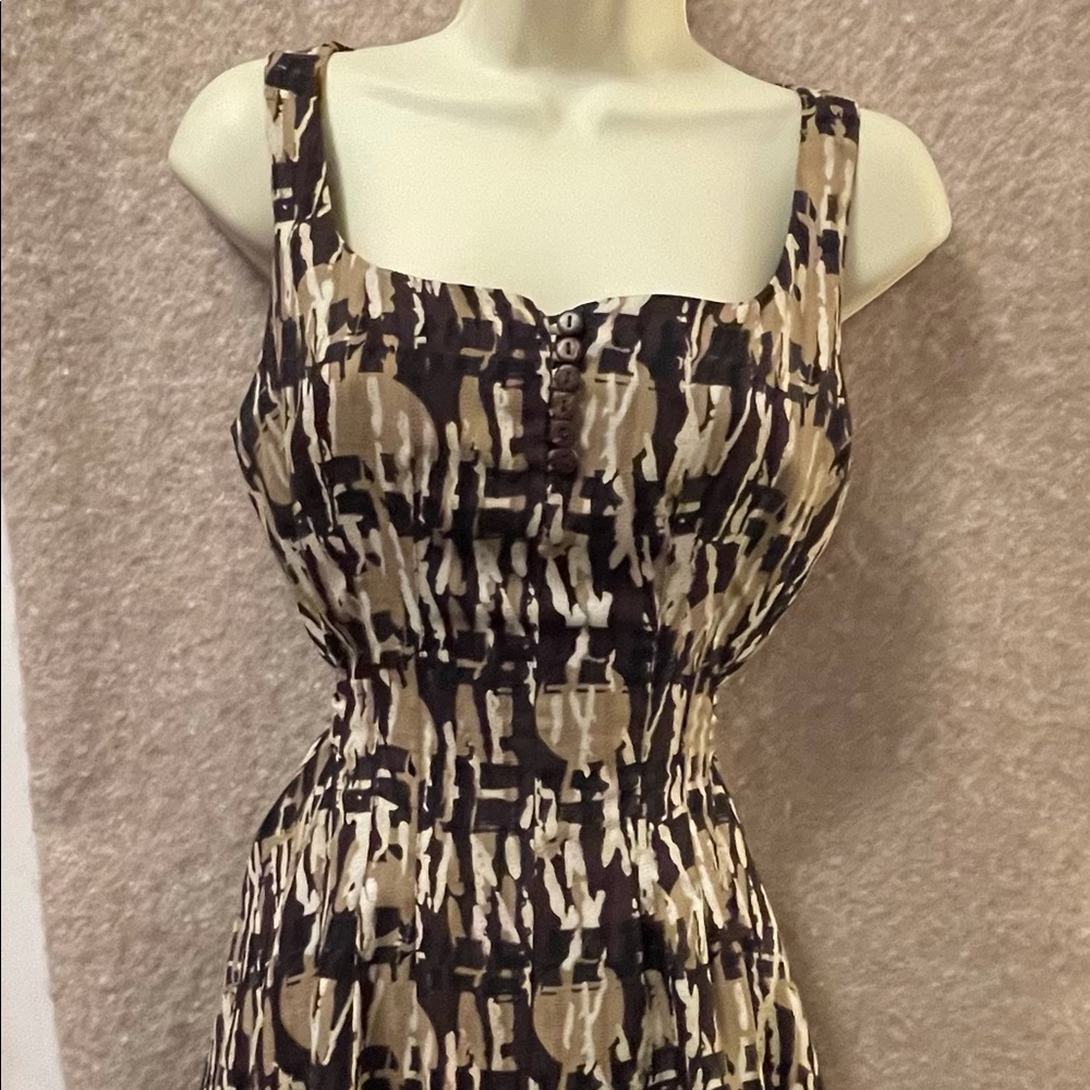 Sleeveless dress